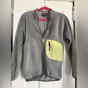Patagonia Women’s Grey Fleece Pullover with Light Green Pocket